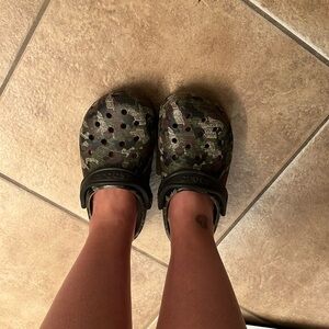 Worn once camping army print crocs